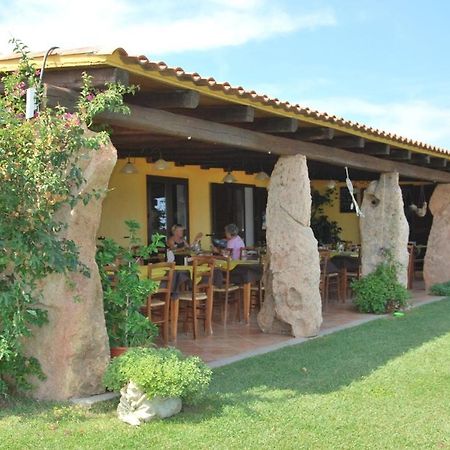 Casa Vacanze Villa Sandrina Costa Paradiso Exterior foto