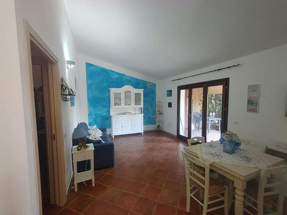 Casa Vacanze Villa Sandrina Costa Paradiso Exterior foto